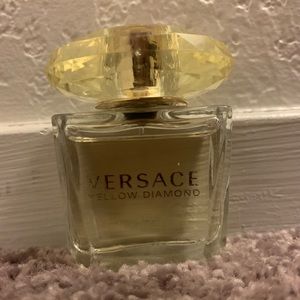 Versace yellow diamond 1 oz